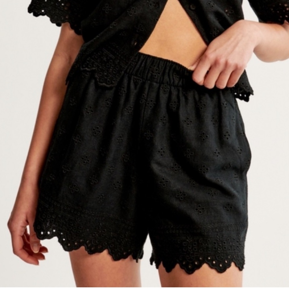 Abercrombie & Fitch Black Eyelet Scalloped High-Waist Shorts